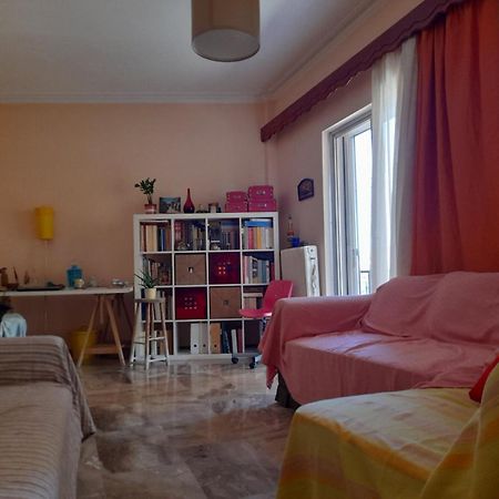 Cute Apartment - 2 Minutes From The Beach! Livanátai Esterno foto